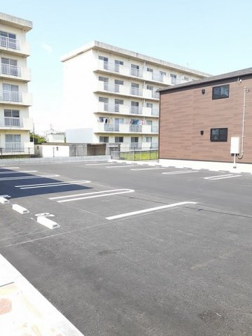 グランブルー　Ｄの駐車場