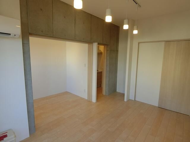 ＯＡＫ　ＶＩＬＬＡ　ＳＯＵ目黒の居間・リビング