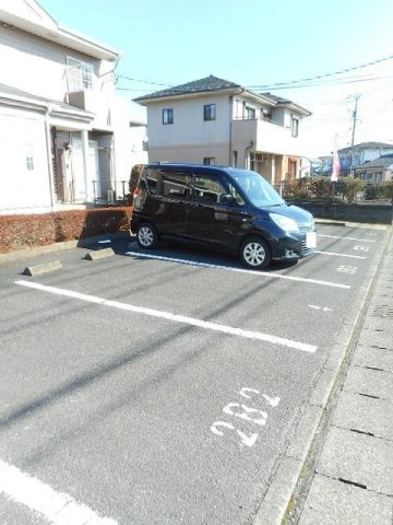 メゾンサンパティーク　Ｂの駐車場
