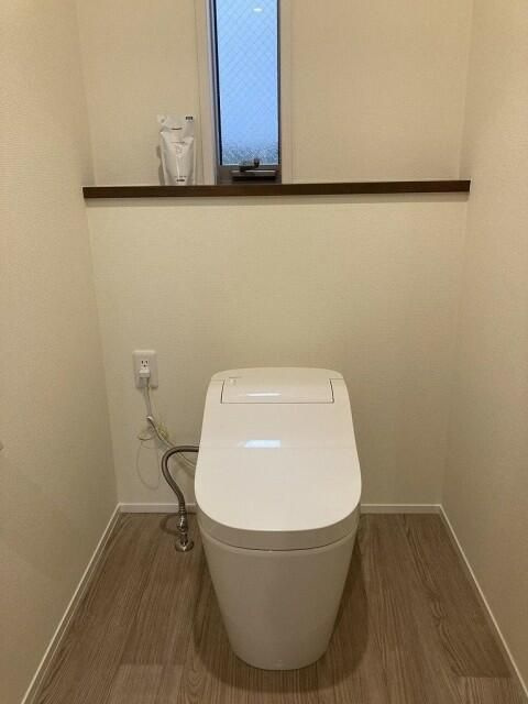 赤堤３丁目戸建のトイレ