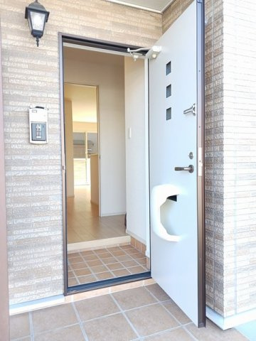 クレメント　ブリーズ　Ⅱの玄関