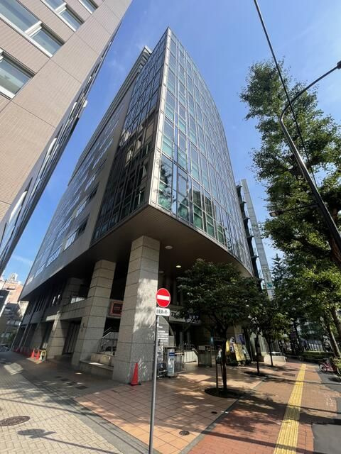 新御茶ノ水アーバントリニティの外観