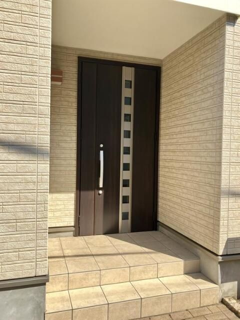 西大井戸建のエントランス