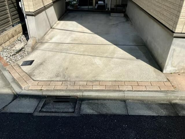 西大井戸建の駐車場