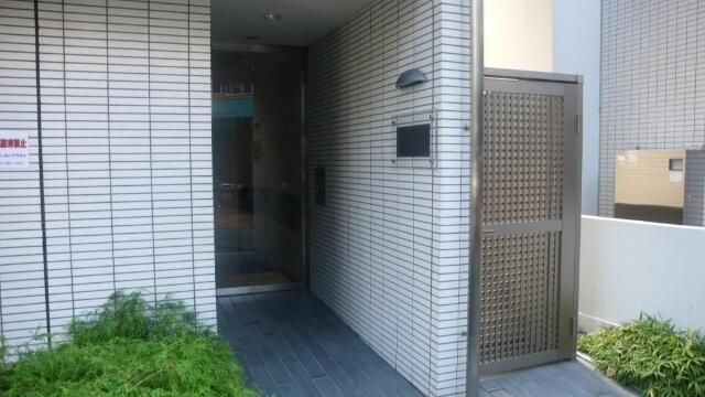 エクセル王子北のエントランス