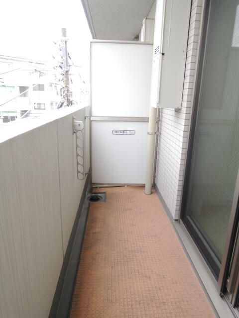 スカイコート武蔵新田のバルコニー