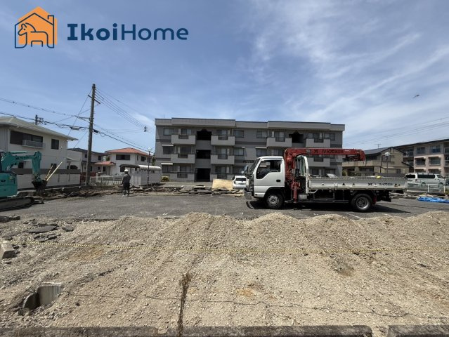 神戸市西区池上4丁目　1期全4区画　2号地　土地の周辺|●資料・カタログのご請求無料●　伊川谷小学校までは徒歩18分、伊川谷中学校までは徒歩8　分。