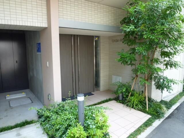 カーサラスク目白台のエントランス