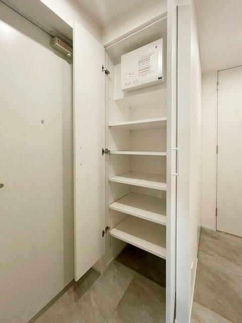 ＰＩＥＮＺＡ　中野新橋の収納