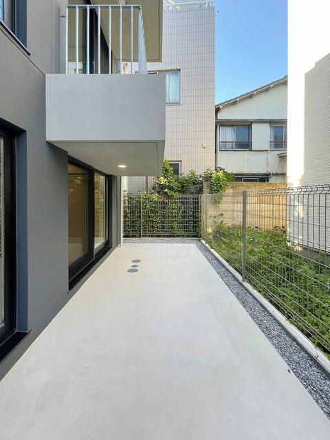 ＰＩＥＮＺＡ　中野新橋のバルコニー
