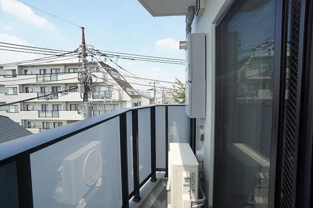 ＳＹＦＯＲＭＥ西小山のバルコニー