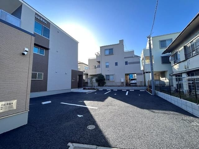 グランディール調布の駐車場