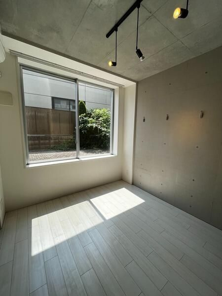 コスモリード東高円寺レジデンスのバルコニー