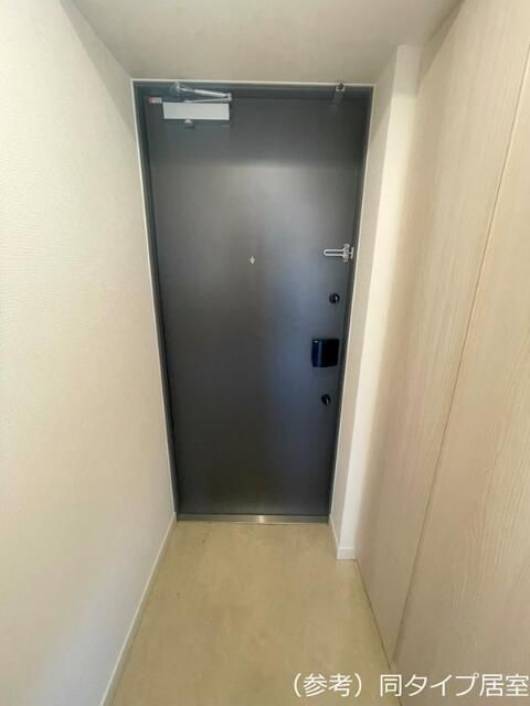 エスティメゾン門前仲町の玄関