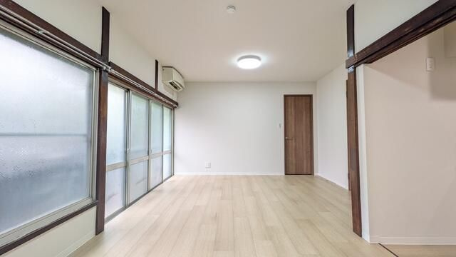 （Ｔ００５）東京都品川区西品川２丁目１７ー２１戸建の居間・リビング