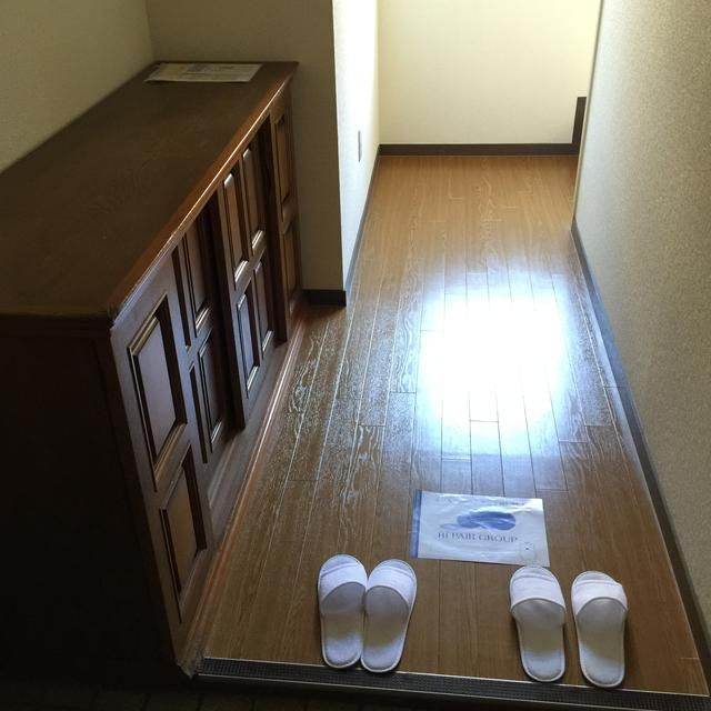 平山ビルの玄関