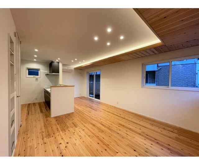 杉並区高井戸東４丁目戸建の居間・リビング