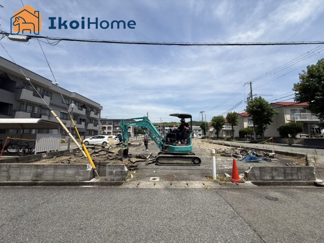 神戸市西区池上4丁目　1期全4区画　1号地　土地の前面道路含む現地写真|●資料・カタログのご請求無料●スーパーやコンビニ、飲食店、病院など徒歩圏内の施設も多々あります。