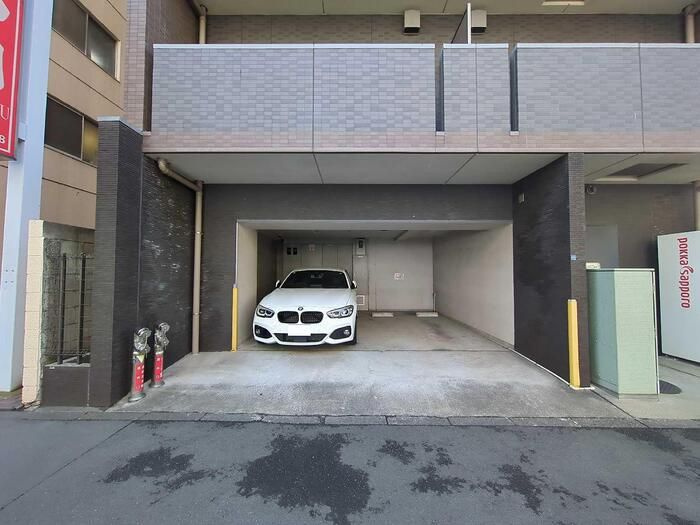 アイリス大森の駐車場