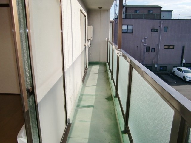 ハイツ中山のバルコニー