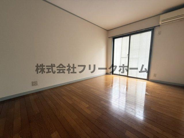 三鷹市上連雀１丁目のアパートの寝室