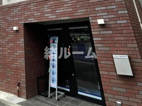 練馬区石神井町１丁目の賃貸マンションのエントランス