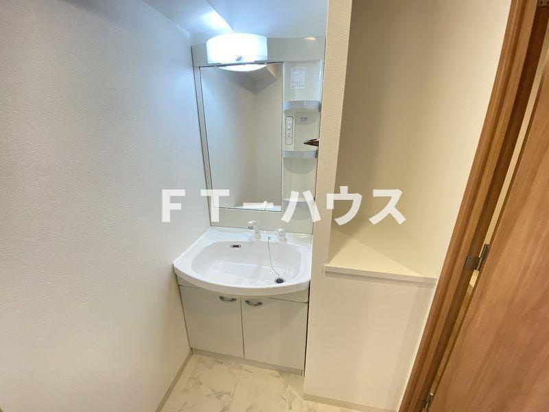 グランカーサ行徳の洗面所
