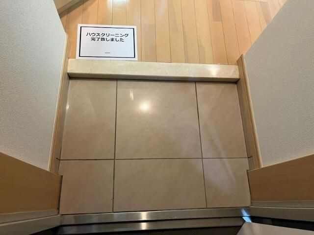 エテルノ池袋オーヴェストの玄関