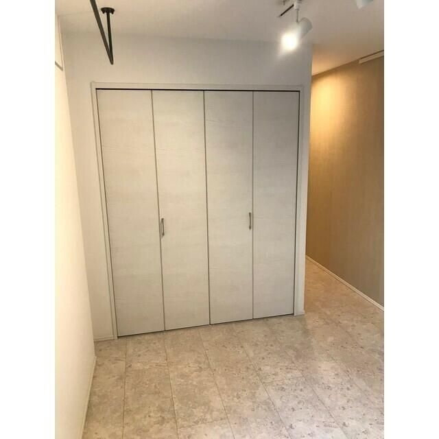 ウェルスクエアイズム四谷大京町の収納
