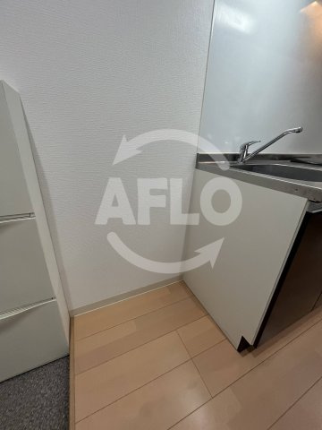 ステイブルコート弁天町のキッチン|ステイブルコート弁天町　冷蔵庫置き場