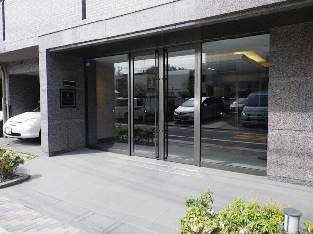 【エントランス】 | ルーブル大鳥居