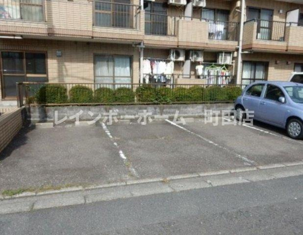 ウェルストンハイツ※初期費用分割あと払いサービス利用可能物件の駐車場