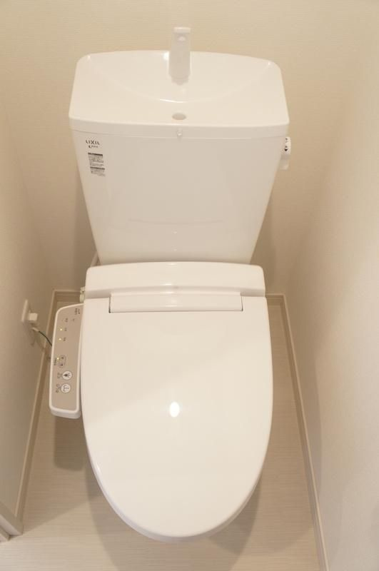 船橋市中野木２丁目の賃貸マンションのトイレ