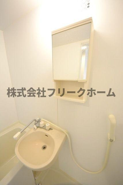 武蔵野市境５丁目のアパートの洗面所
