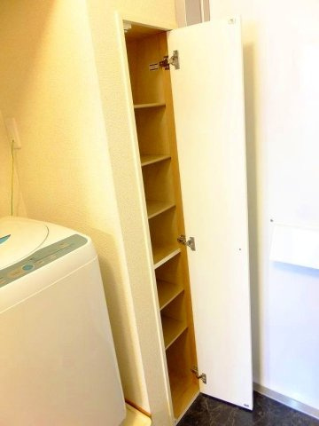 レオパレス蘇我加藤の玄関