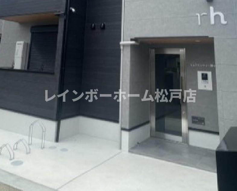リュクスシティー鎌ヶ谷のエントランス|※別部屋参考写真