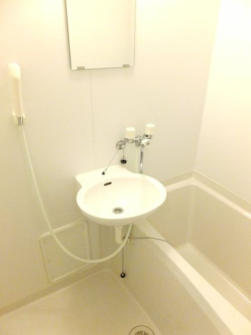 レオパレスホワイトウイングＩの浴室|バス・トイレ別