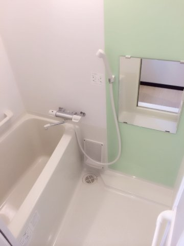 レオネクストコルツァの浴室