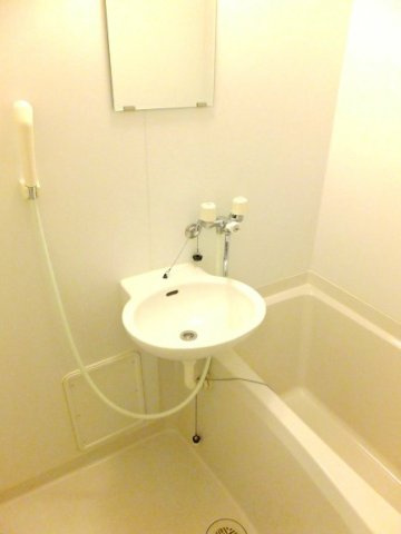 レオパレスマ　メゾンの浴室|バス・トイレ別