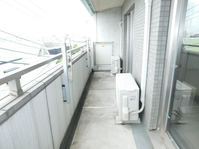 【バルコニー】ステラメゾン下北沢