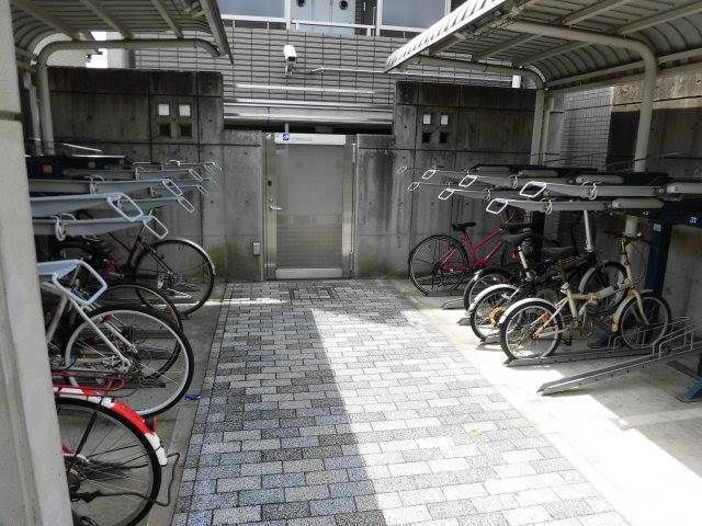 【駐車場】ステラメゾン下北沢