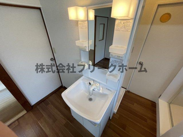武蔵野市境５丁目のアパートの洗面所