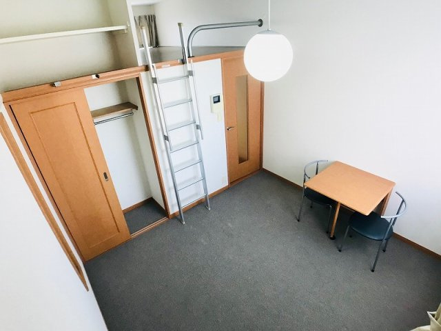 レオパレスフラワーガーデンⅠの寝室