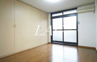 【居間・リビング】 | ソレイユ橋本 | 洋室のお部屋です。
