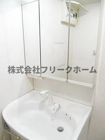 小金井市梶野町５丁目の賃貸マンションの洗面所