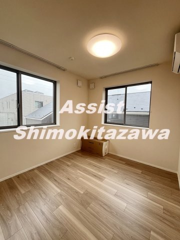 クレール世田谷の洋室