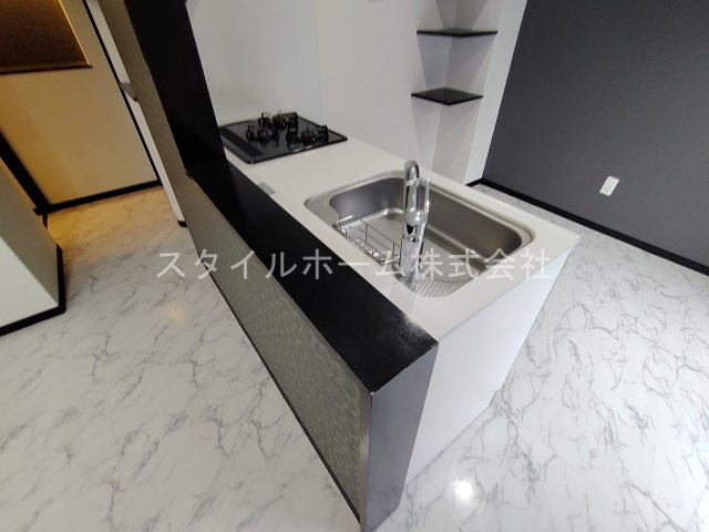 鈴木ハイツのキッチン|同建物内別部屋の写真です。