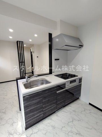 鈴木ハイツのキッチン|同建物内別部屋の写真です。