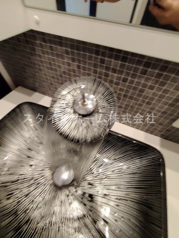 鈴木ハイツの洗面所|同建物内別部屋の写真です。