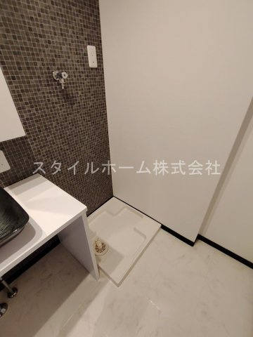 鈴木ハイツの設備|同建物内別部屋の写真です。